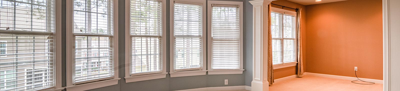 Venetian Blinds Close to Simi Valley CA